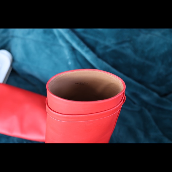 GIVENCHY RED LEATHER BOOTS - Picture 15 of 16